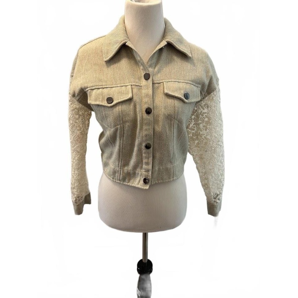 ADORE Women's Textured Cropped Jacket‎ with Lace Sleeves Small